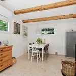 Authentic Wooden House With Wild Garden Дом отдыха