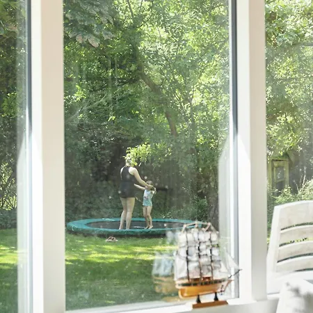 度假居 Authentic Wooden House With Wild Garden *