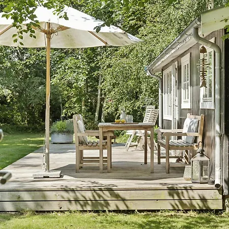 Authentic Wooden House With Wild Garden Feriehus
