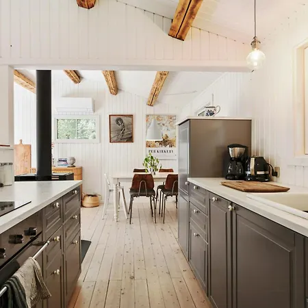Authentic Wooden House With Wild Garden Feriehus