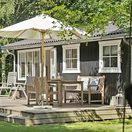 Feriehus Authentic Wooden House With Wild Garden *